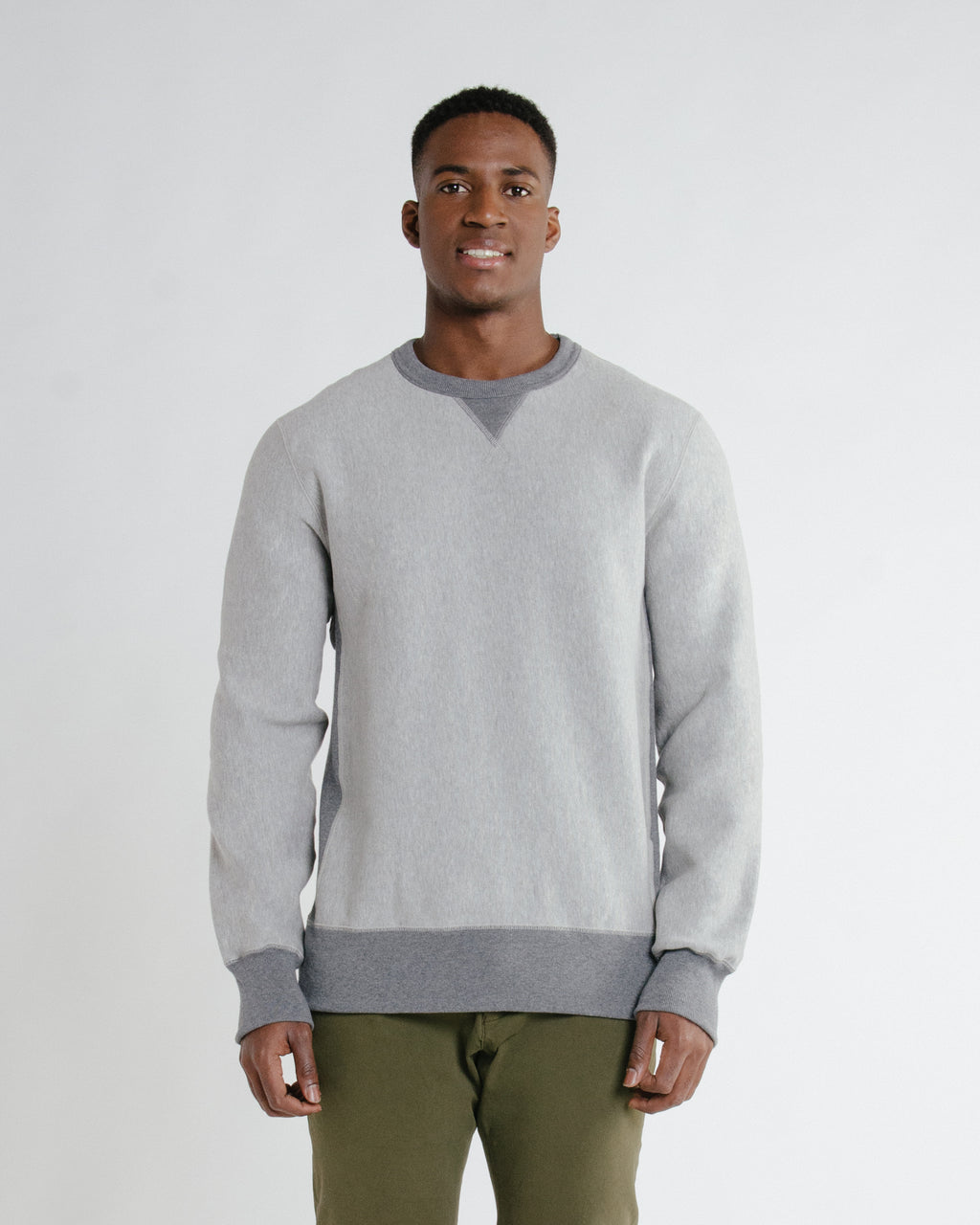 Model in W1635 (Robson Crewneck), GreyMixBodyCharcoalMixRibbing